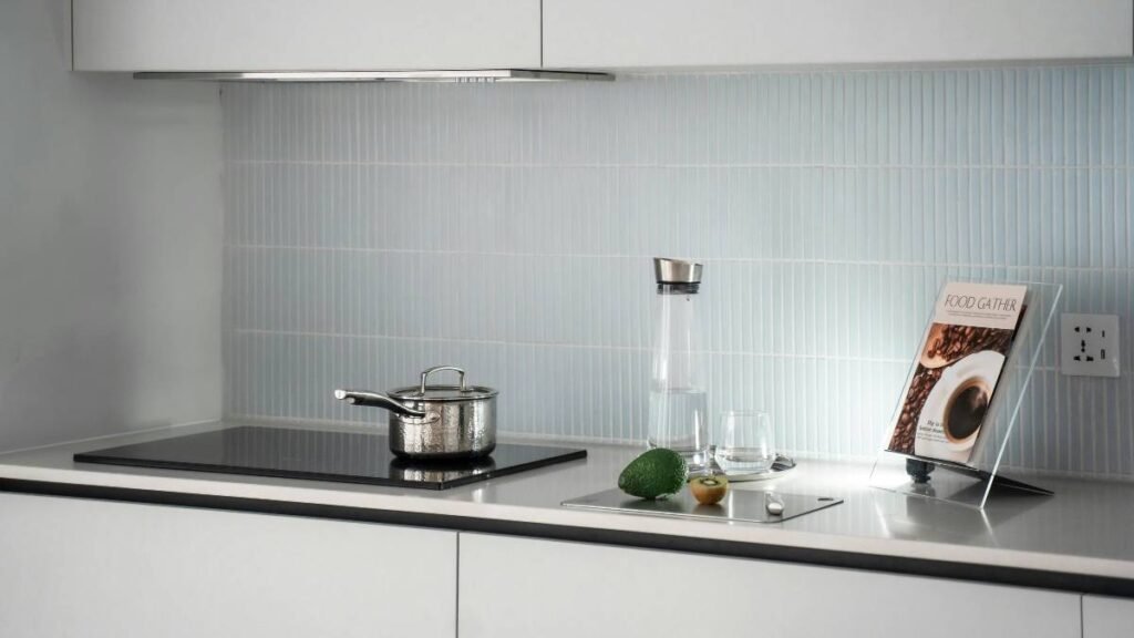 Sofortmaßnahmen bei Verdacht auf Fehlerstrom, Geruch oder Funken am Herdanschluss